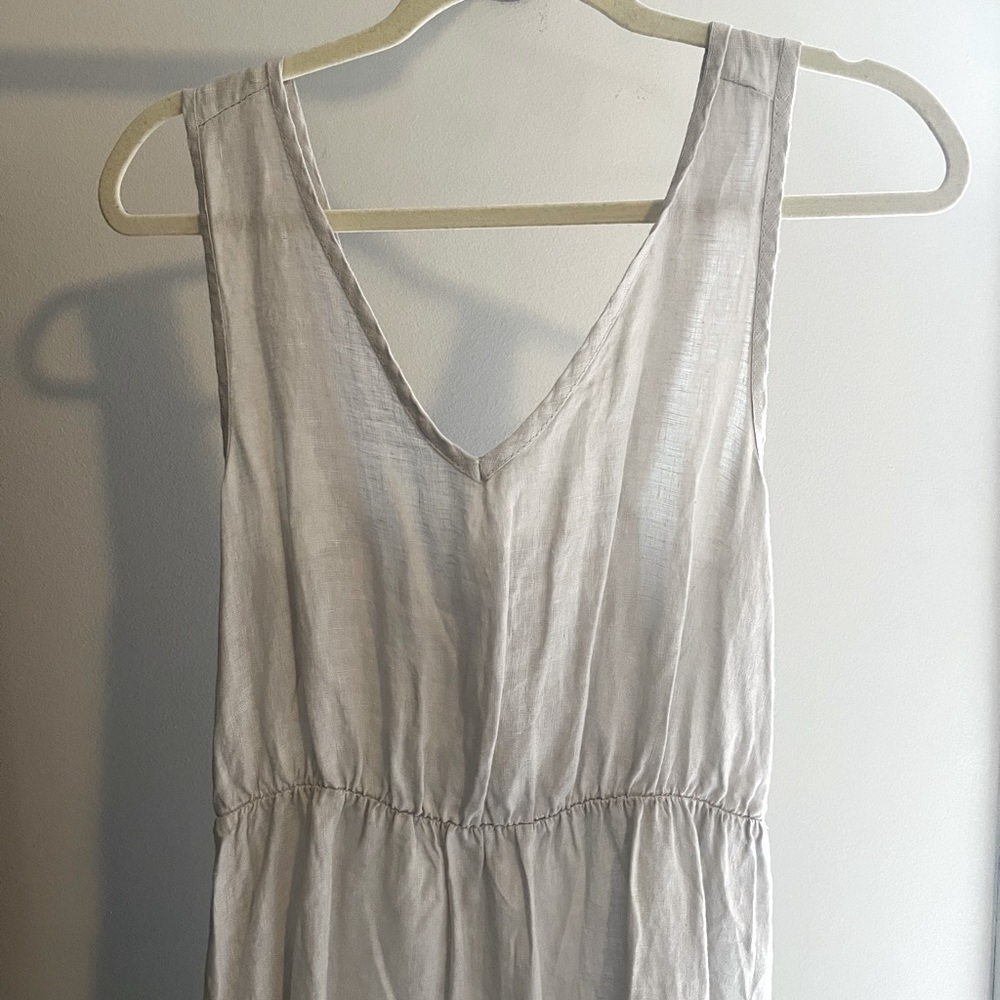 Piazza del Tor Linen Maxi Dress in cream / beige / tan
